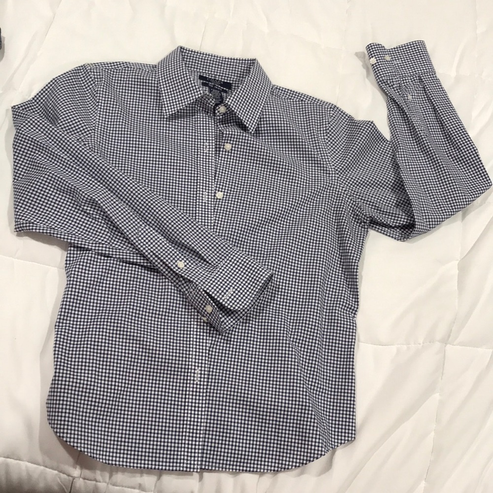 Like new Chaps button down shirt
